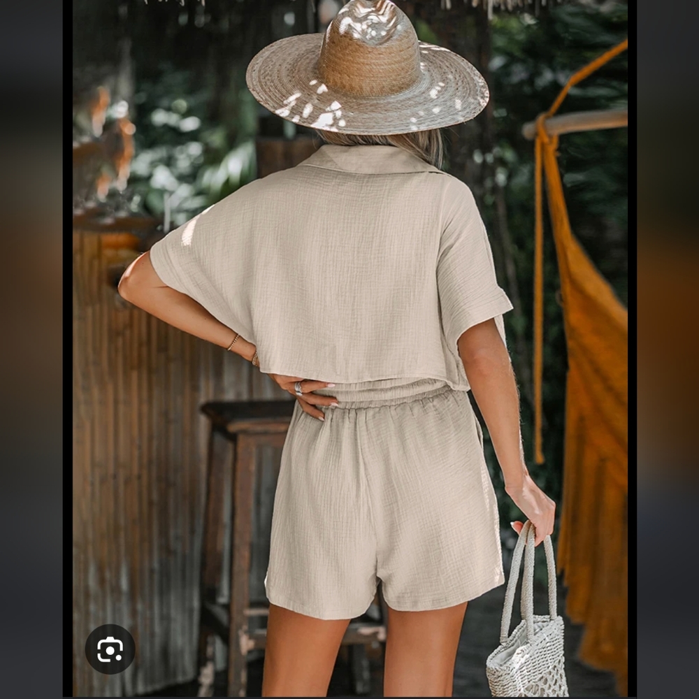 Cupshe Drawstring V-Neck Romper - Picture 2 of 10
